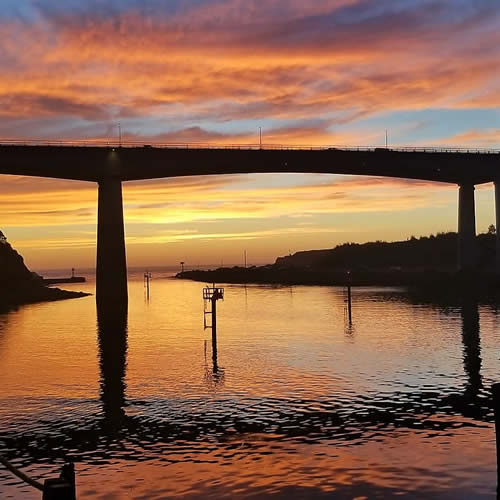  Silvers on the Wharf Restaurant and Hotel on the water in Fort Bragg CA